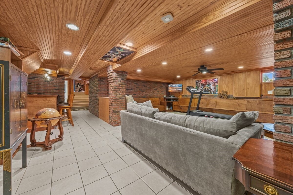 190 BEACH 137TH Street