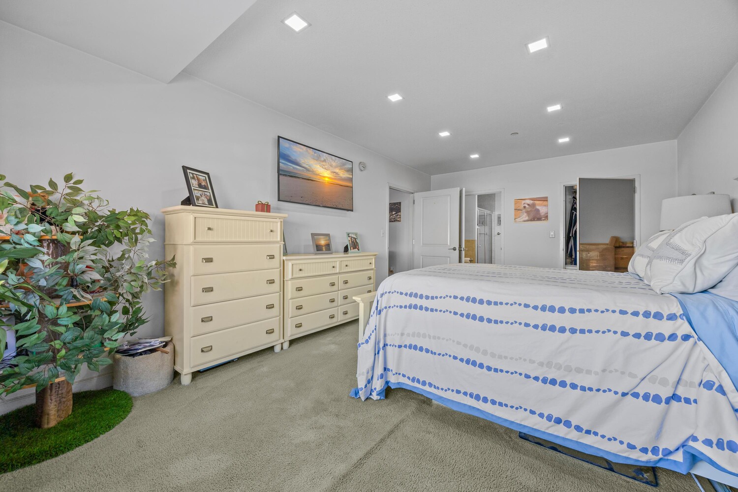 136 BEACH 117TH Street 208