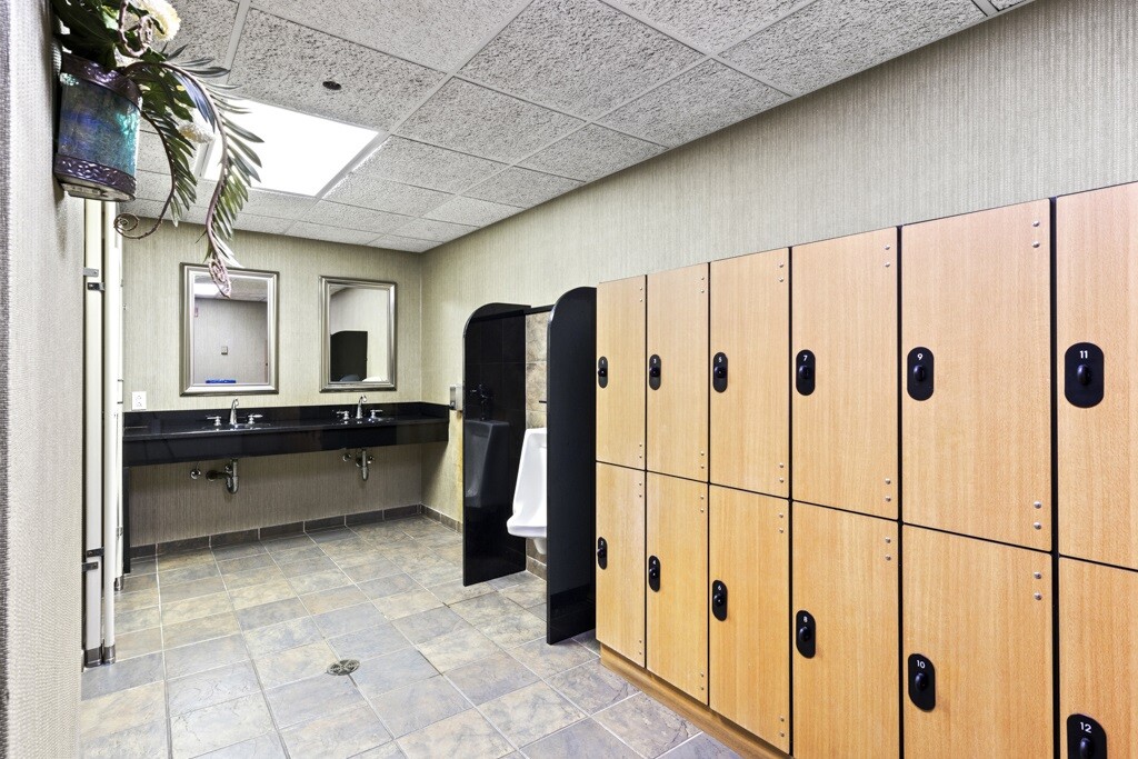 136 BEACH 117TH Street 208