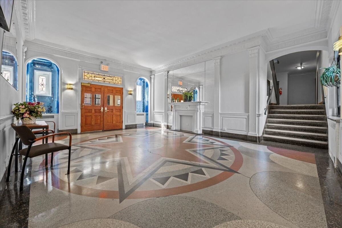 2375 OCEAN Avenue 5D