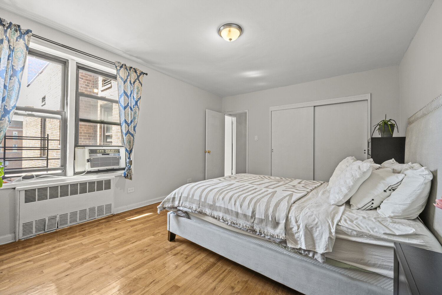 282 E 35TH Street 7E