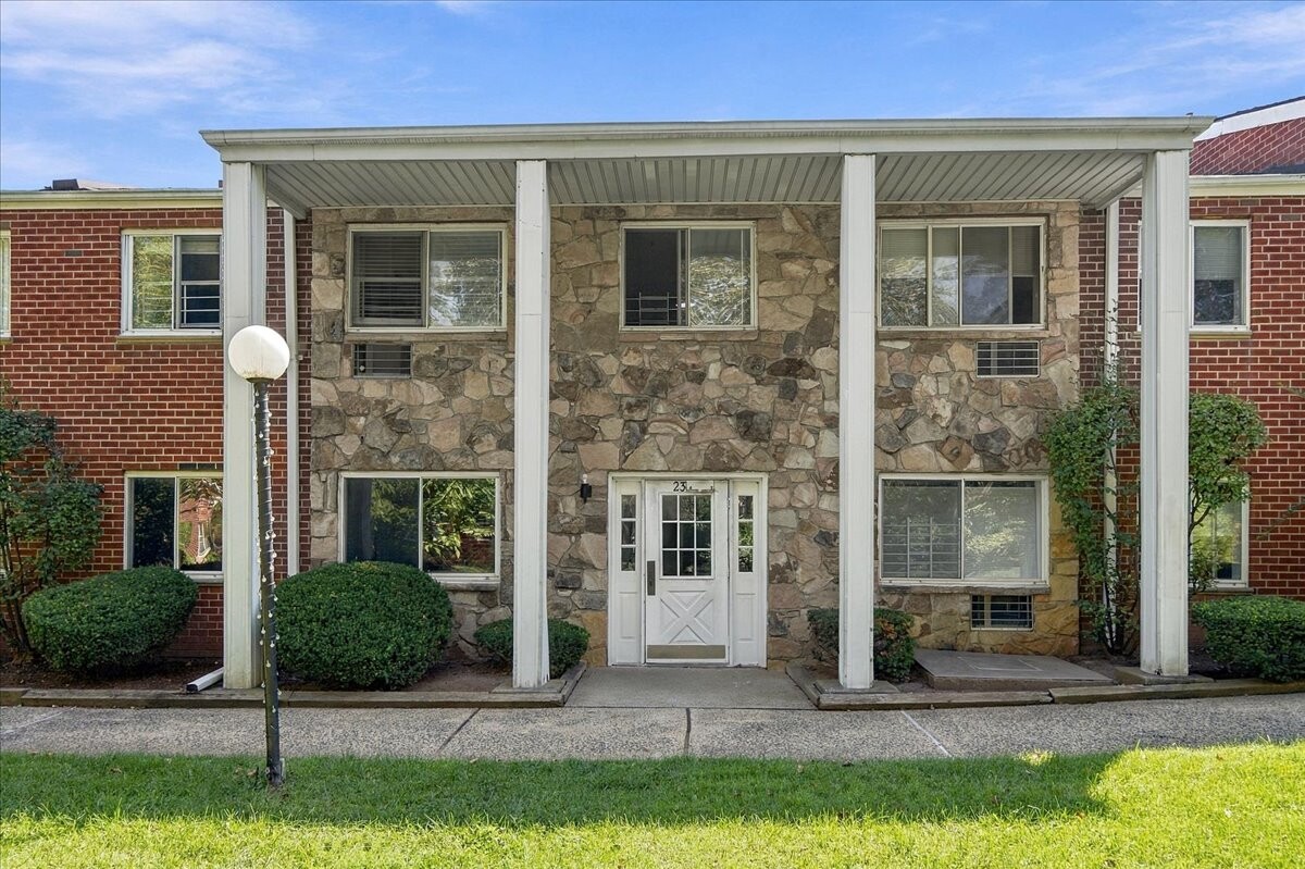 23 GADSEN Place 2A