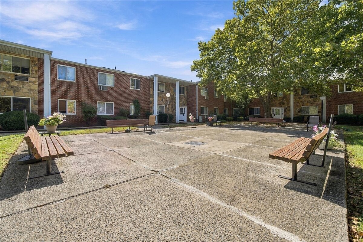 23 GADSEN Place 2A