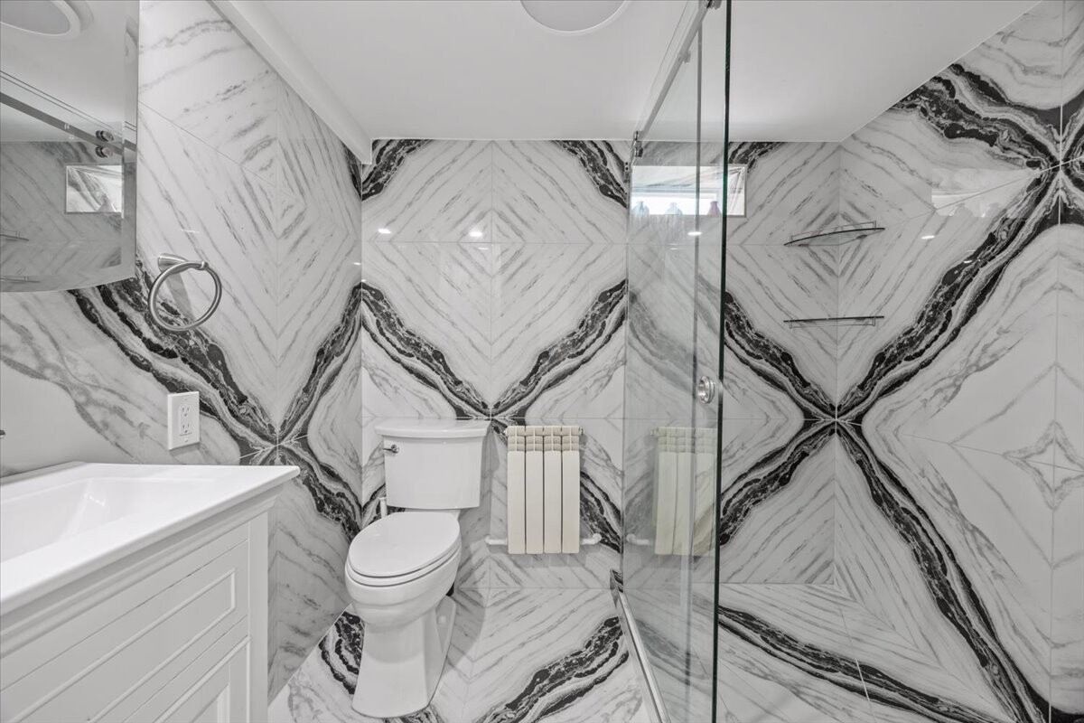 1515 E 55TH Street