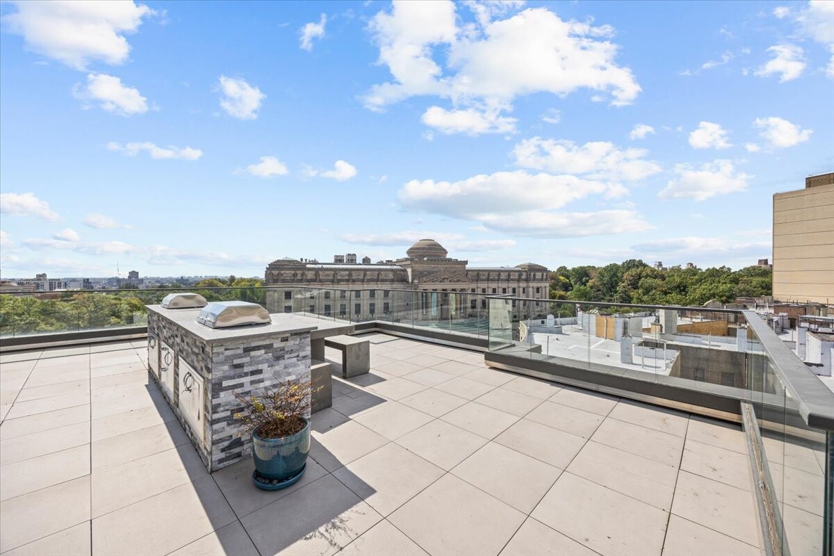 805 WASHINGTON Avenue 4B