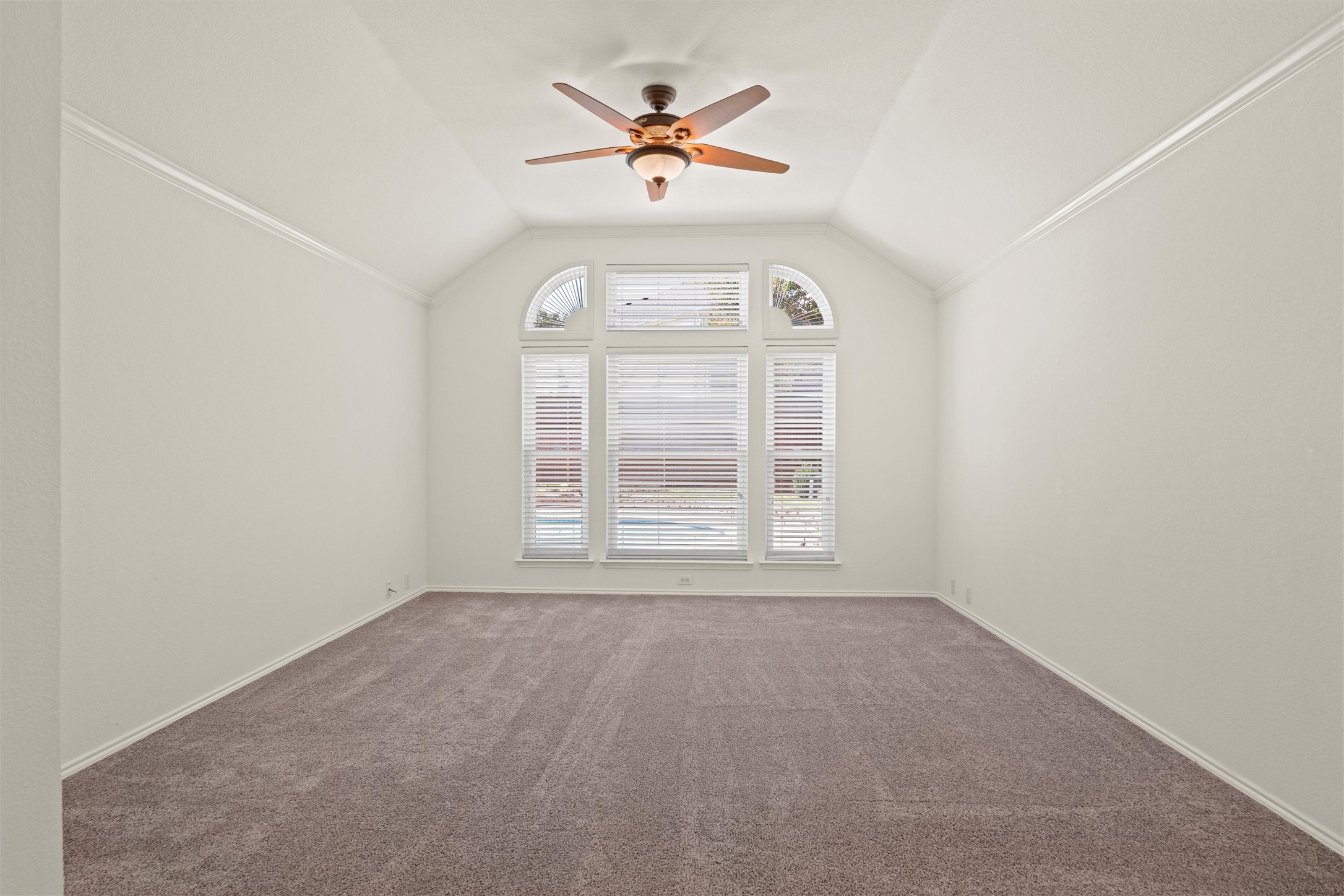 2807 Saint Charles Drive