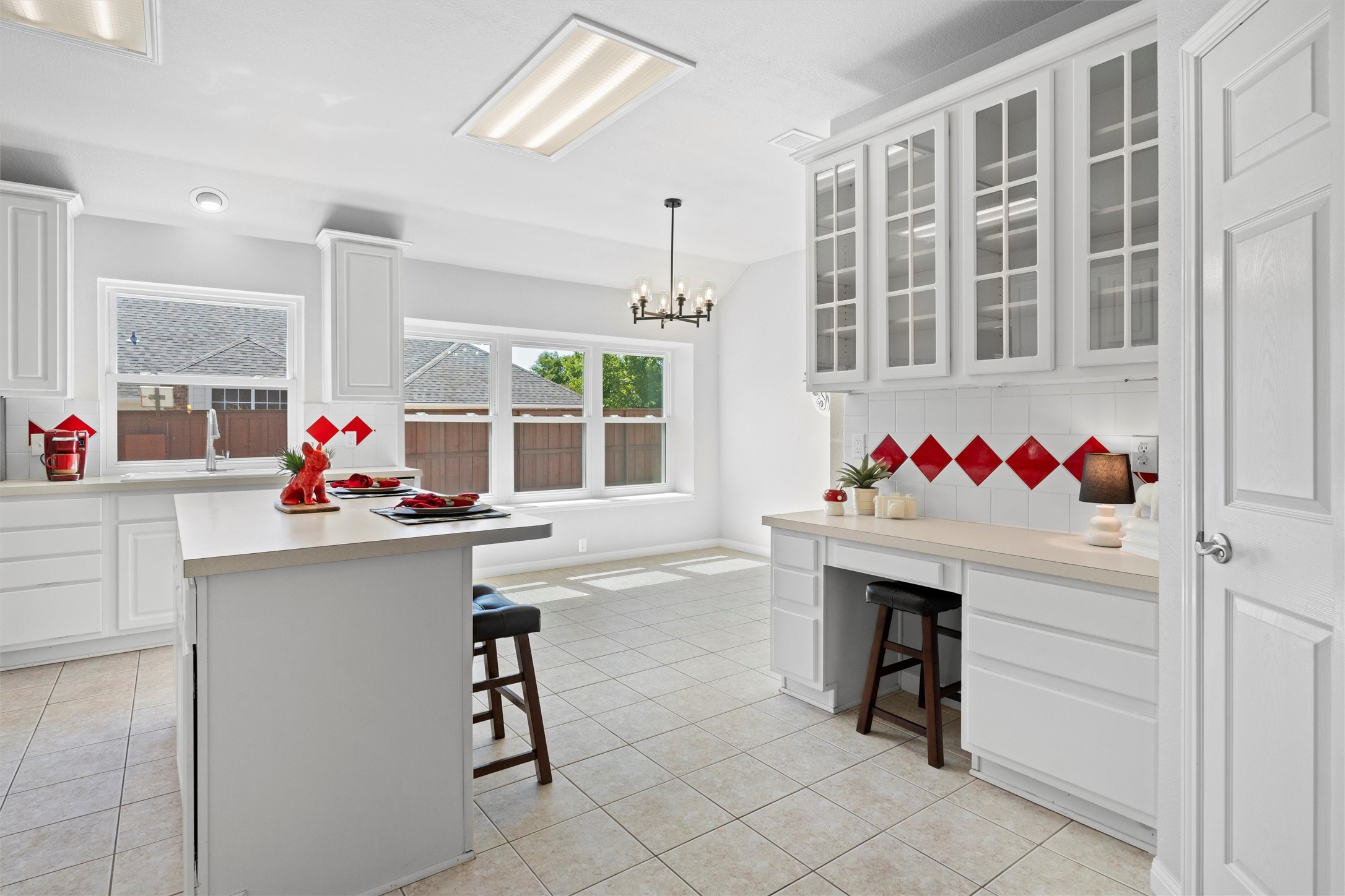 2807 Saint Charles Drive