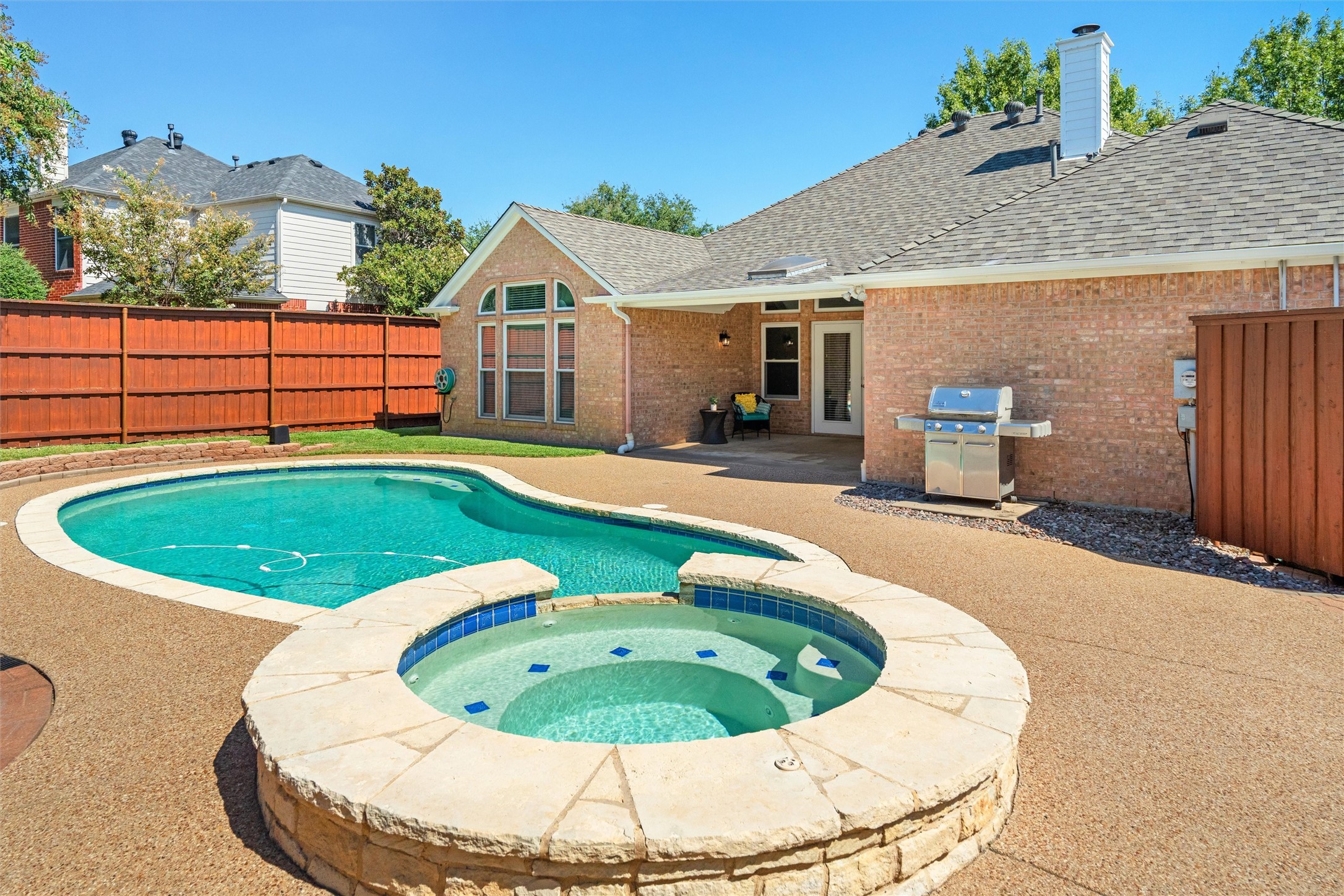 2807 Saint Charles Drive