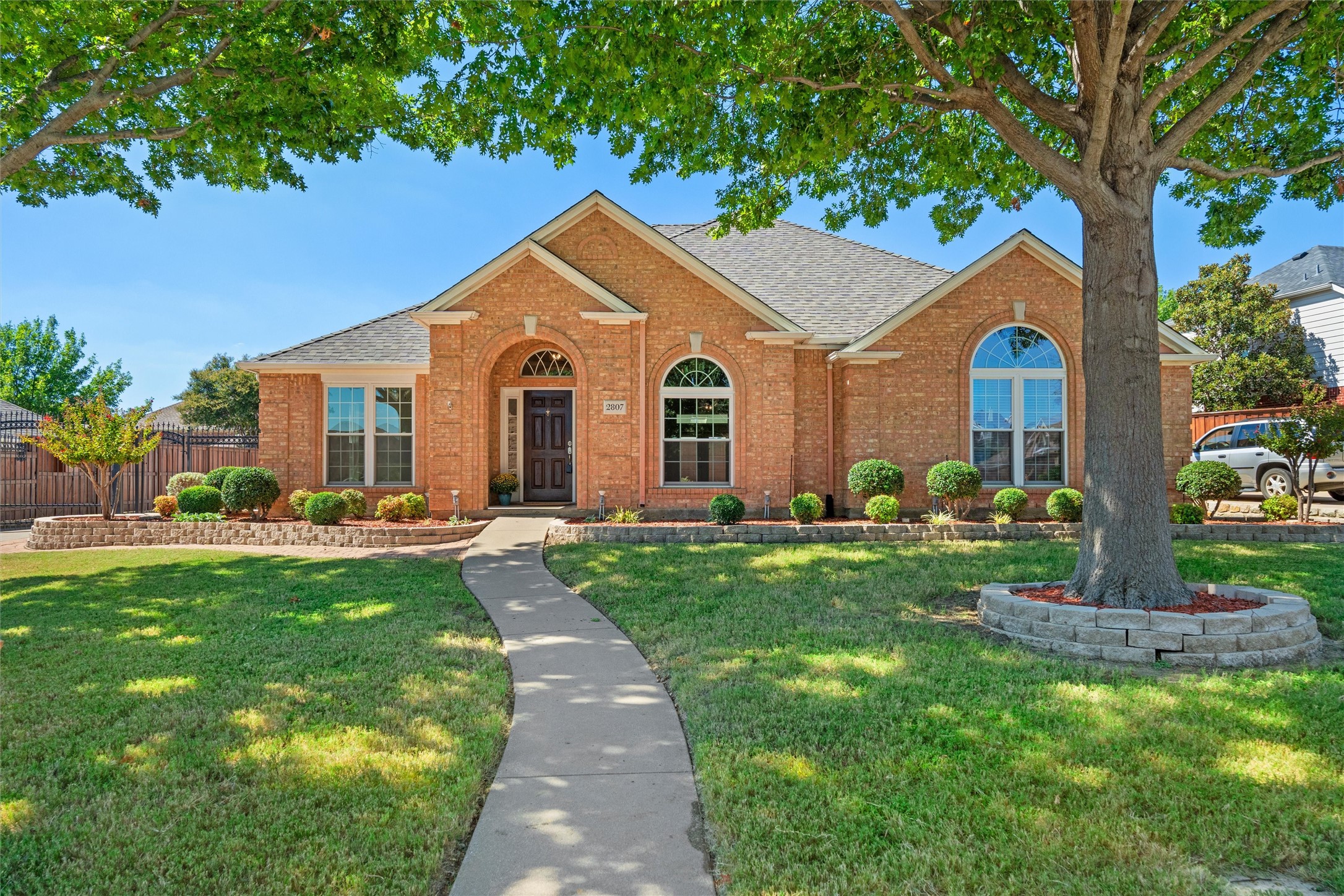 2807 Saint Charles Drive