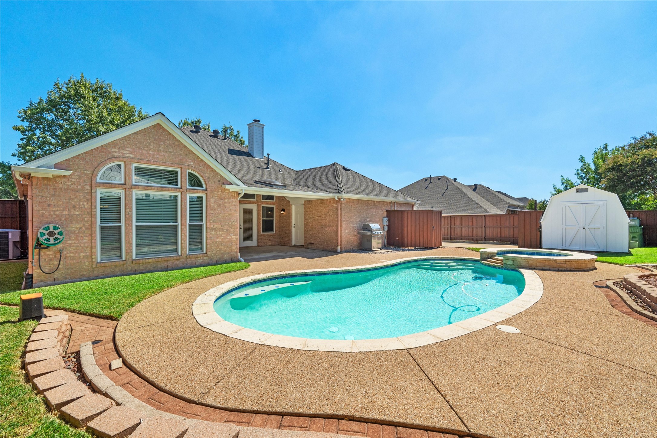 2807 Saint Charles Drive