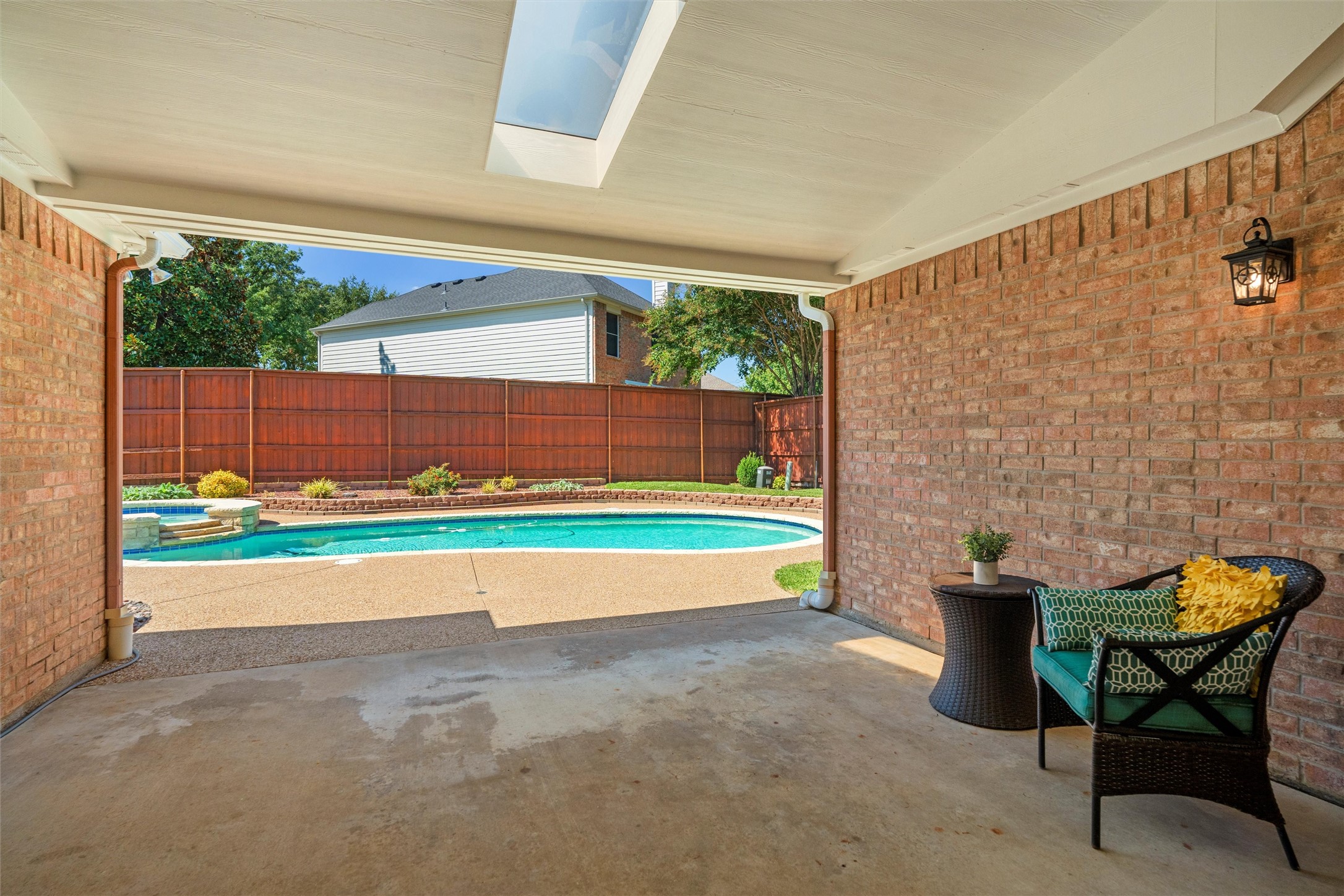 2807 Saint Charles Drive