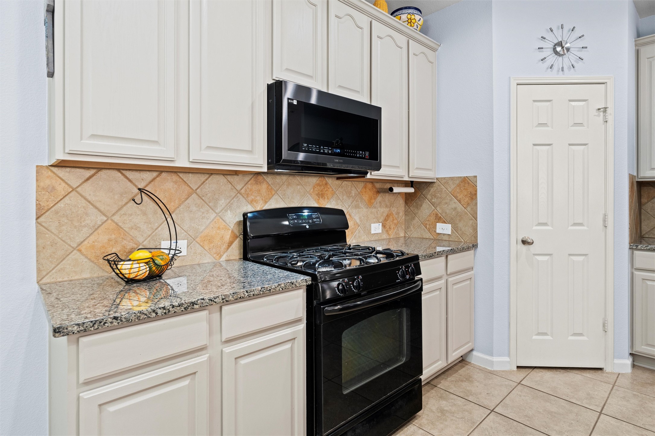 1427 Ravenwood Drive