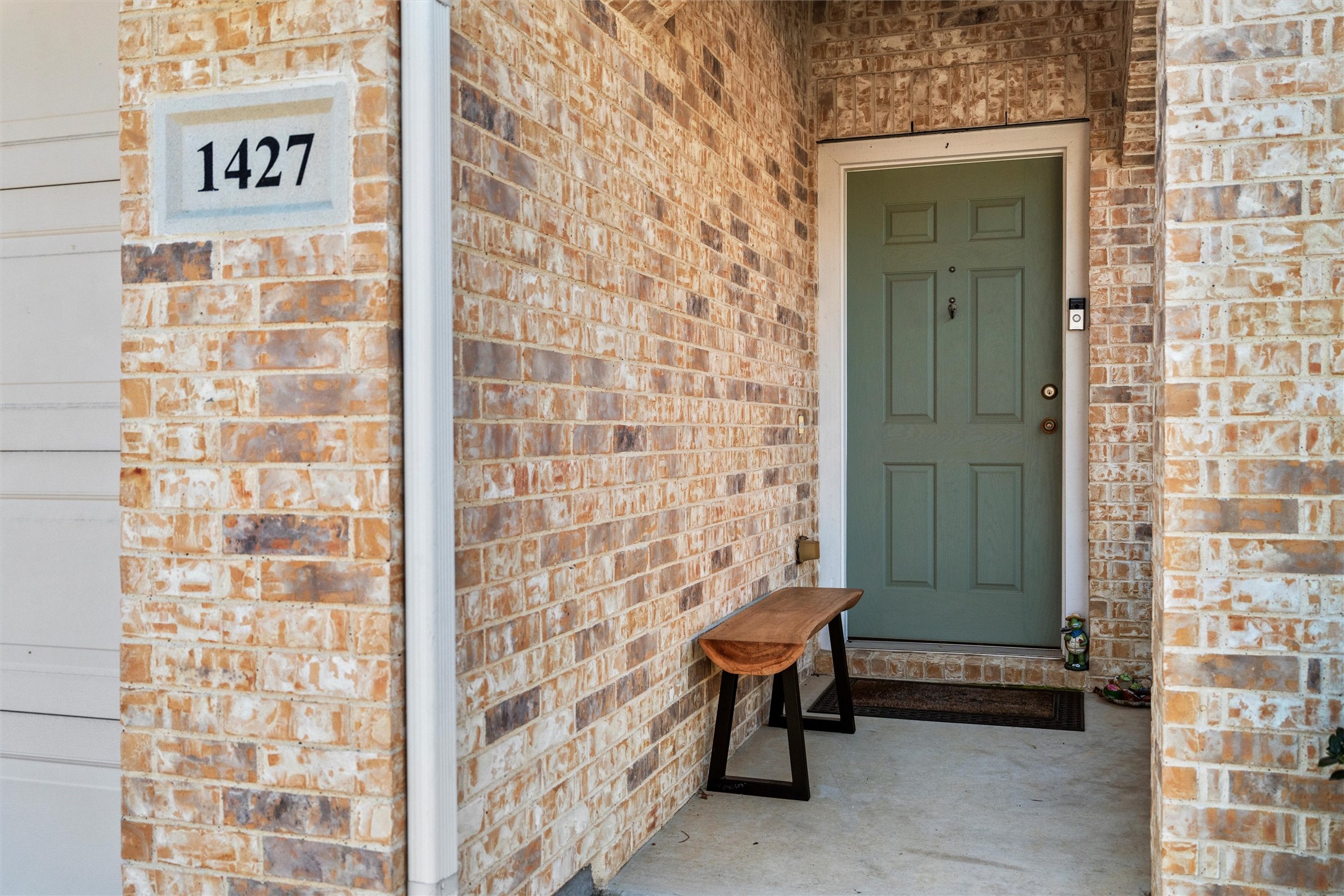 1427 Ravenwood Drive