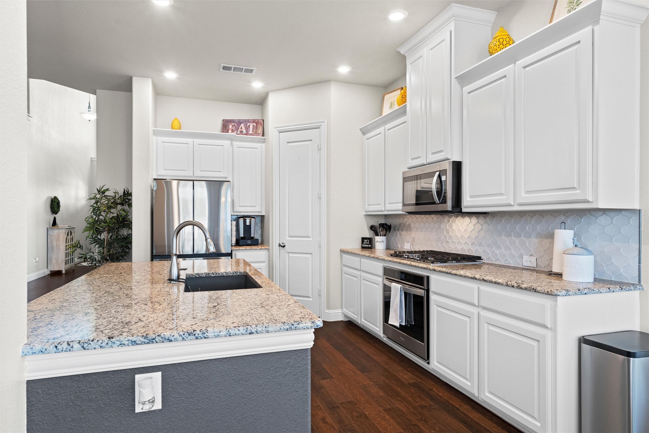 2710 Ridgeoak Trail