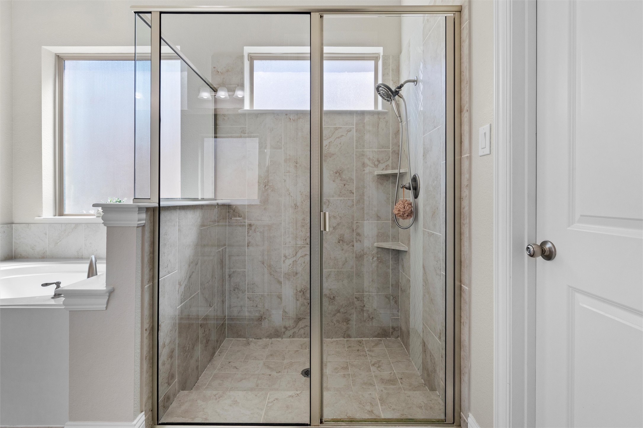 2710 Ridgeoak Trail