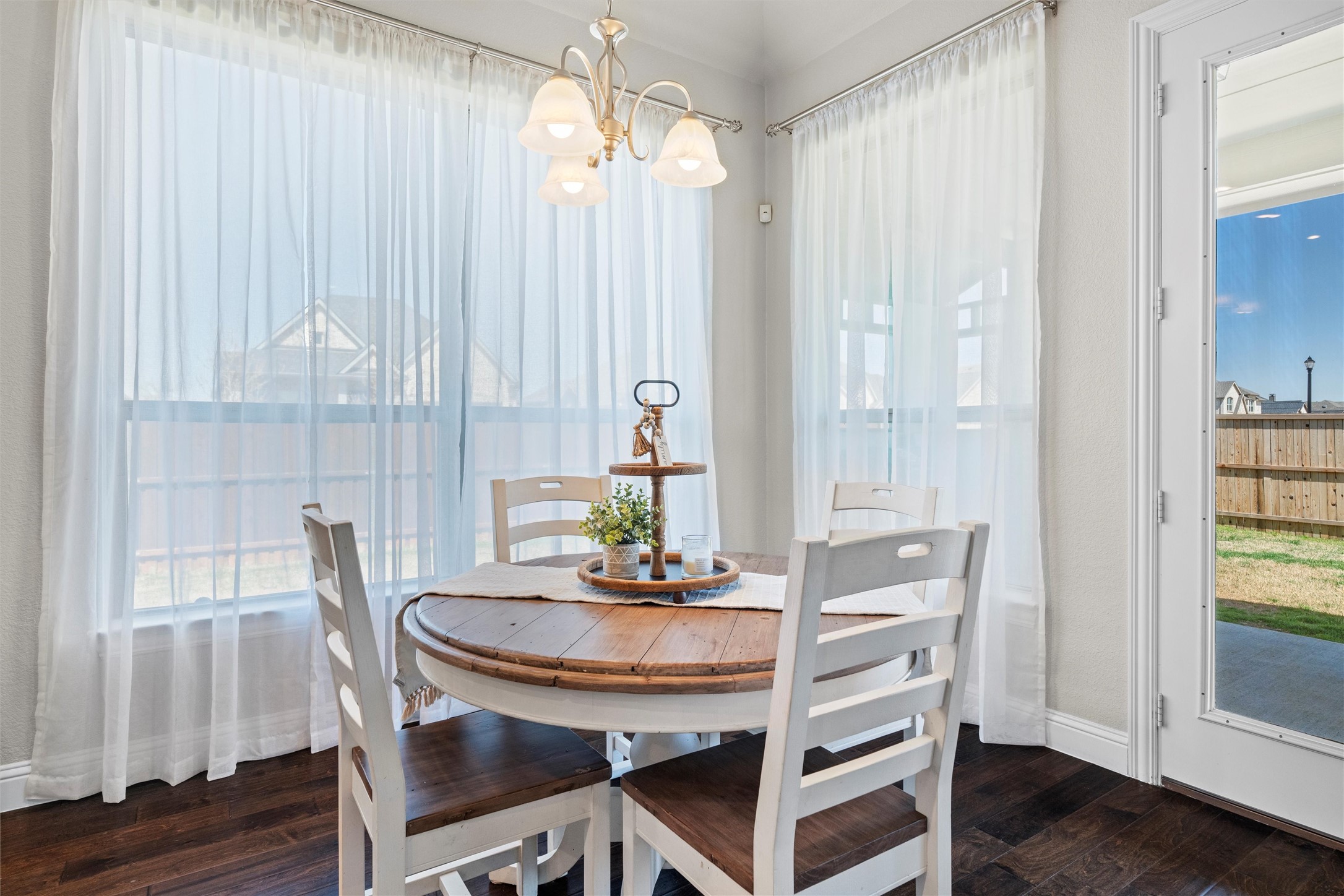 2710 Ridgeoak Trail