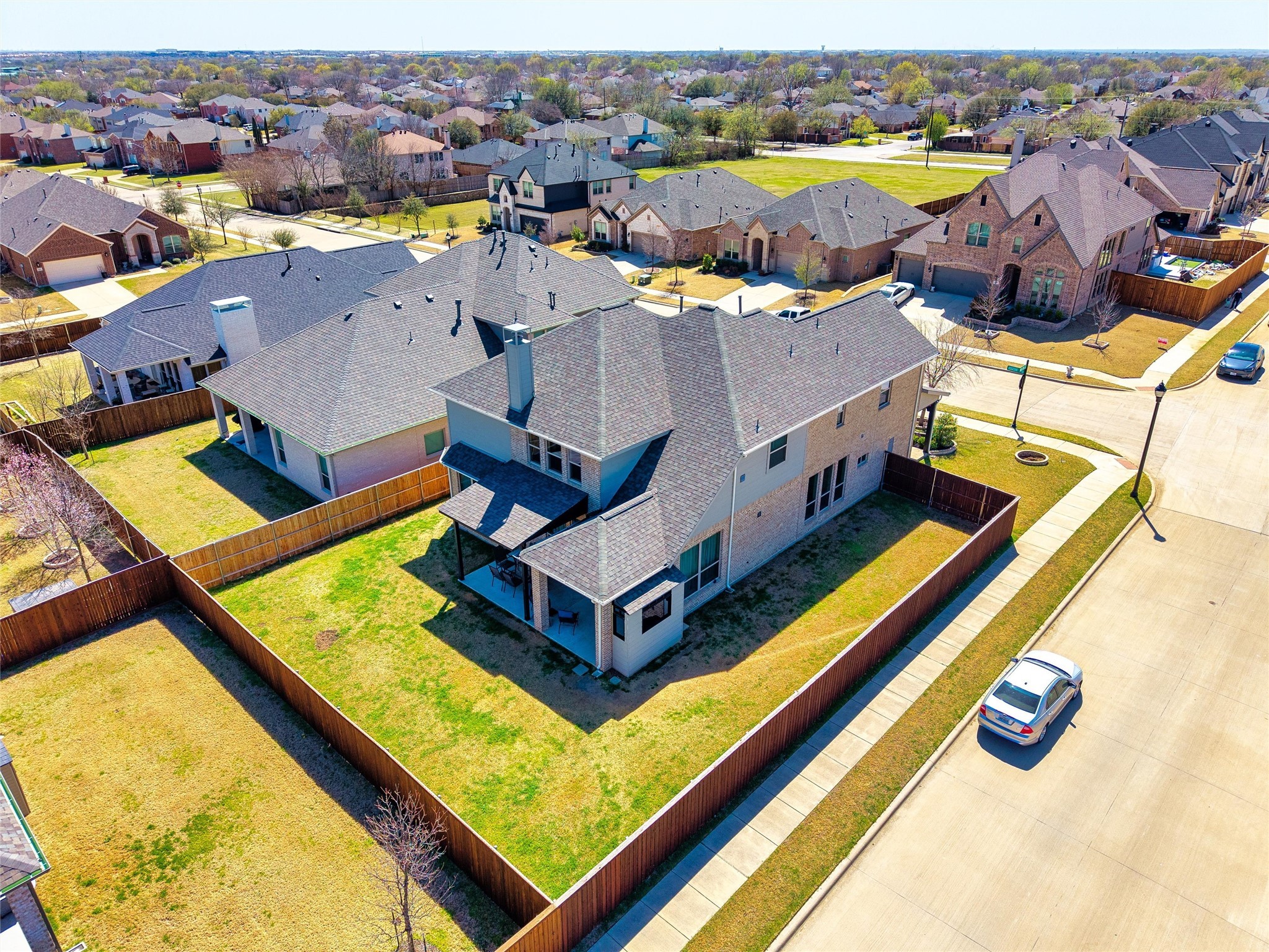 2710 Ridgeoak Trail