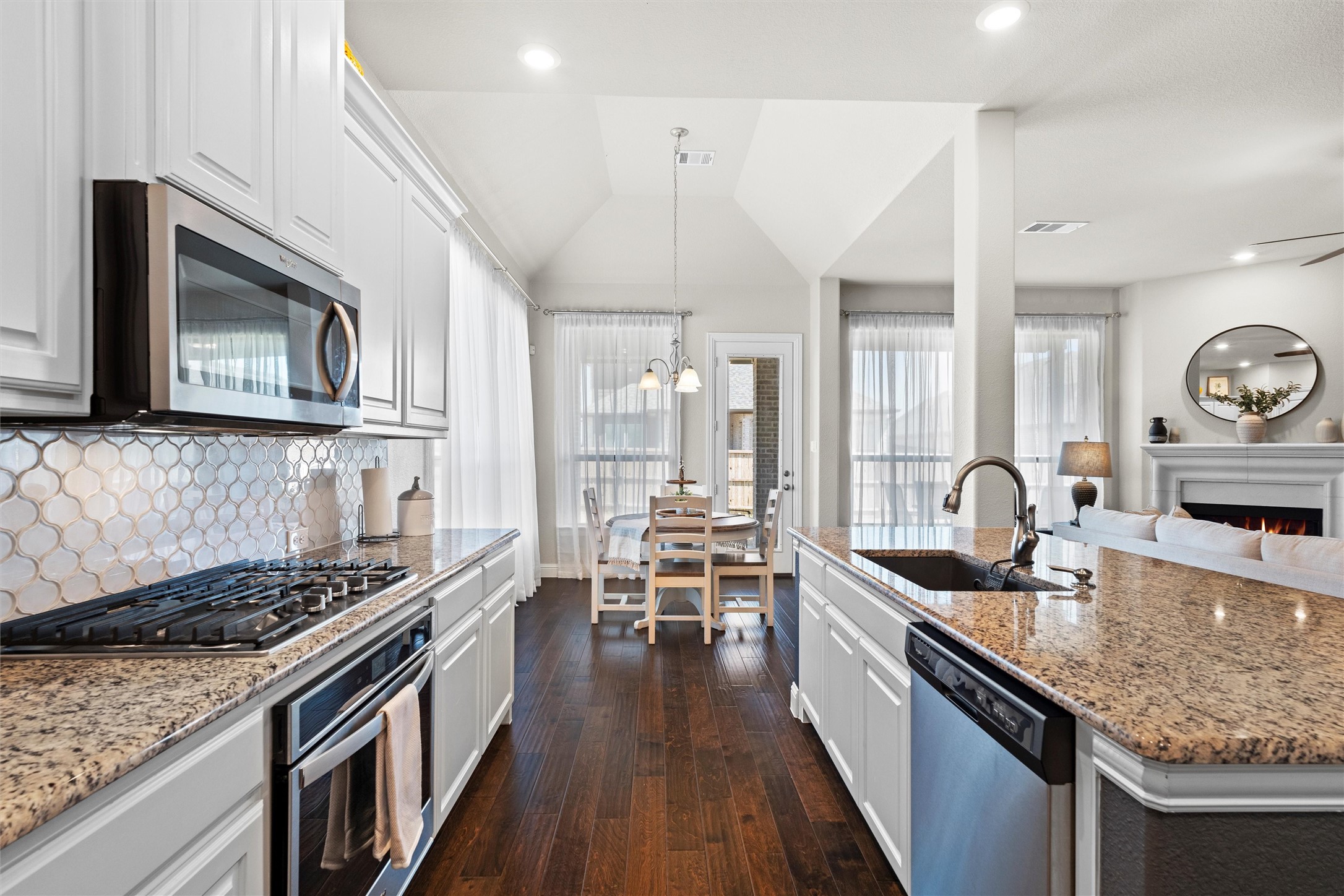 2710 Ridgeoak Trail