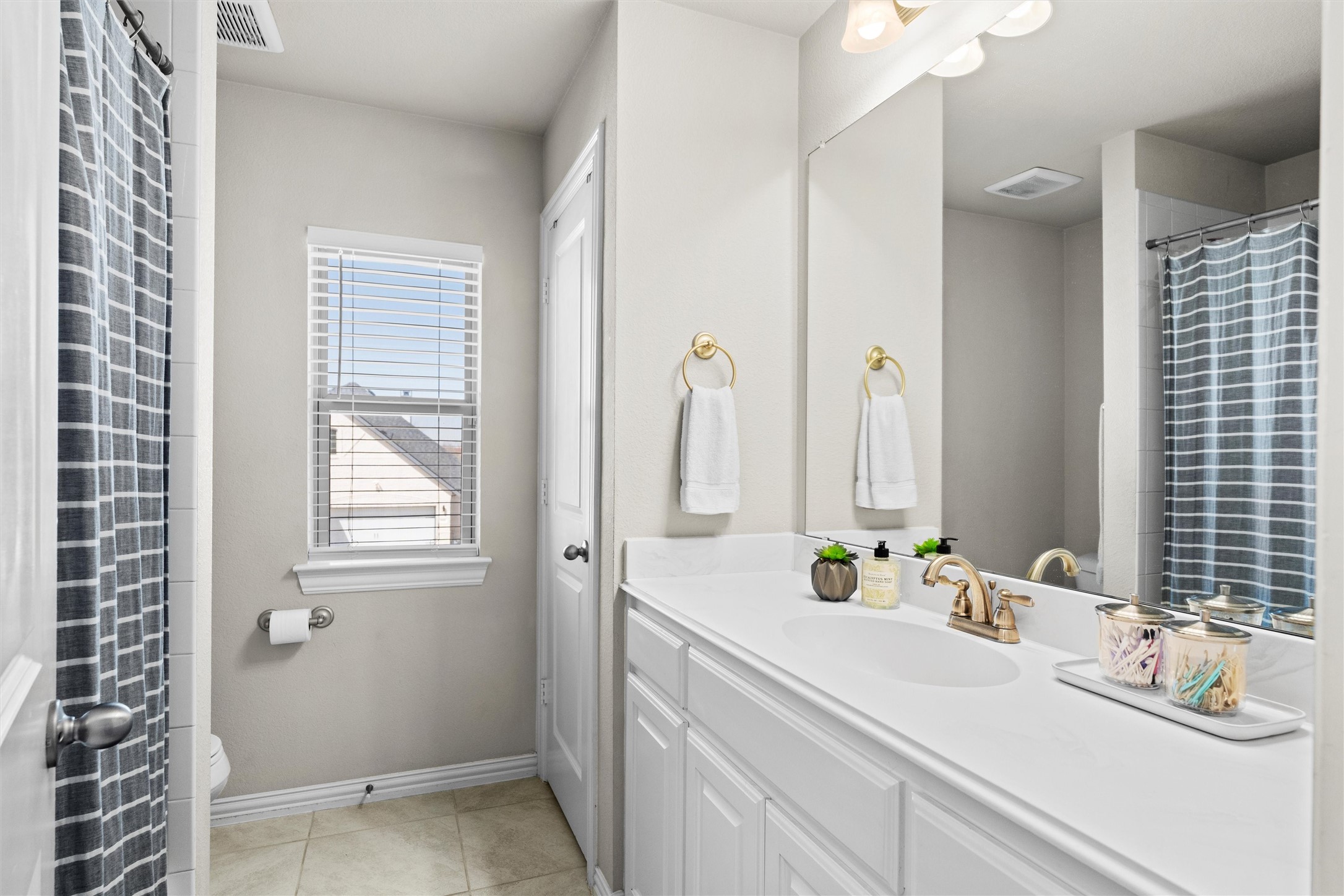 2710 Ridgeoak Trail