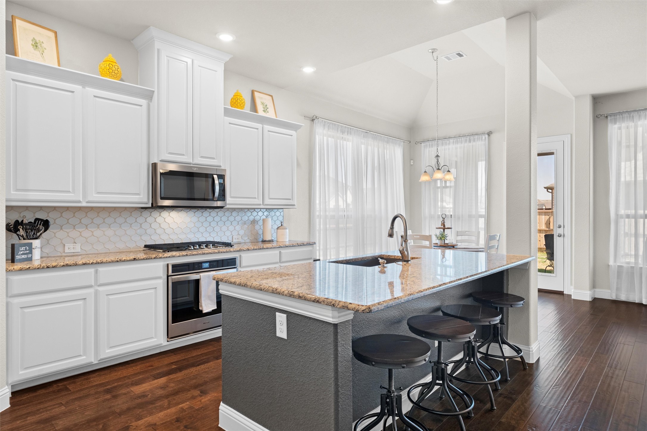 2710 Ridgeoak Trail