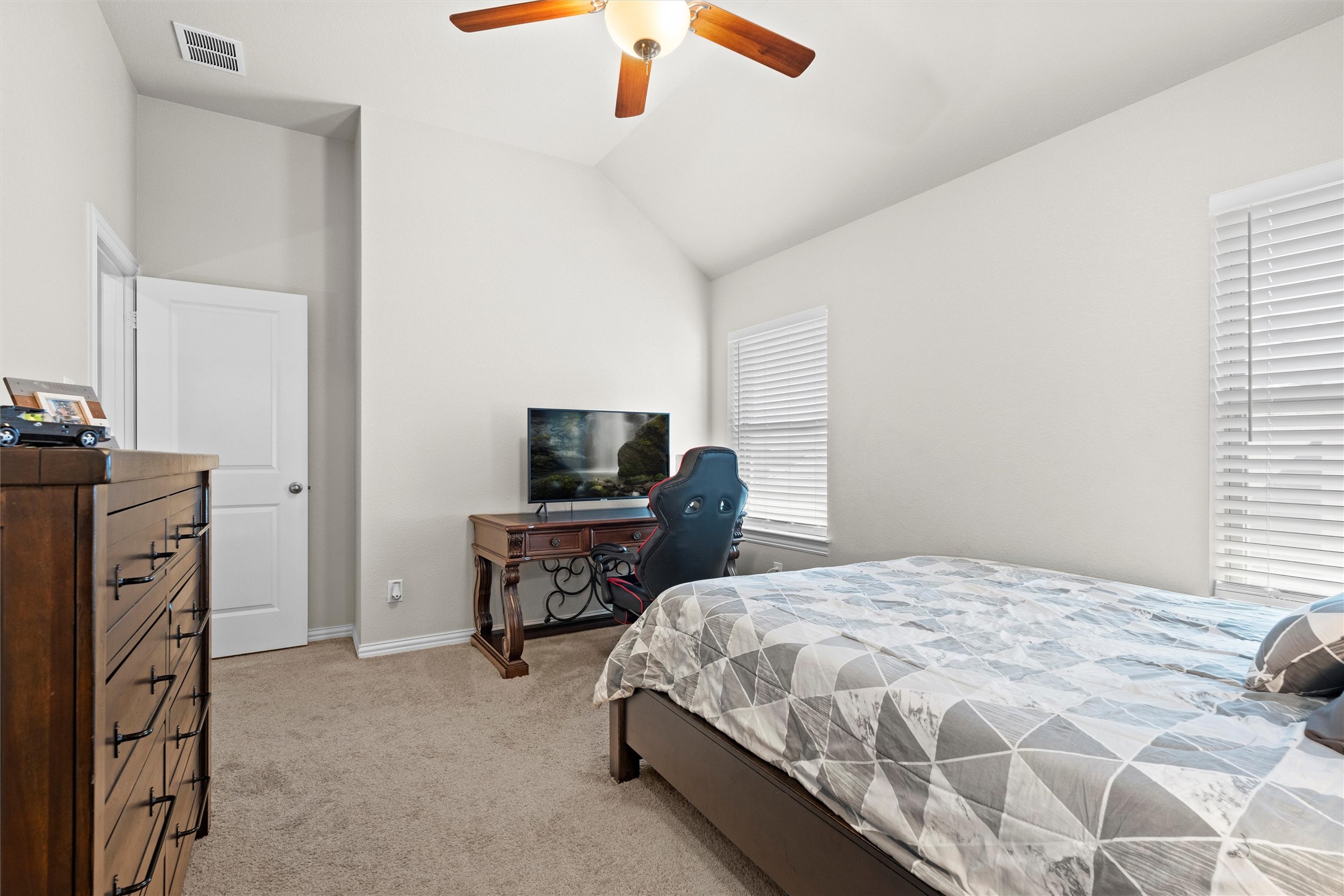 2710 Ridgeoak Trail