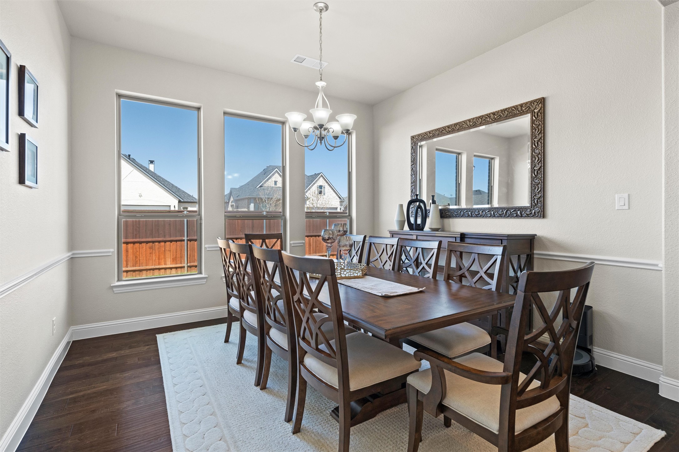 2710 Ridgeoak Trail
