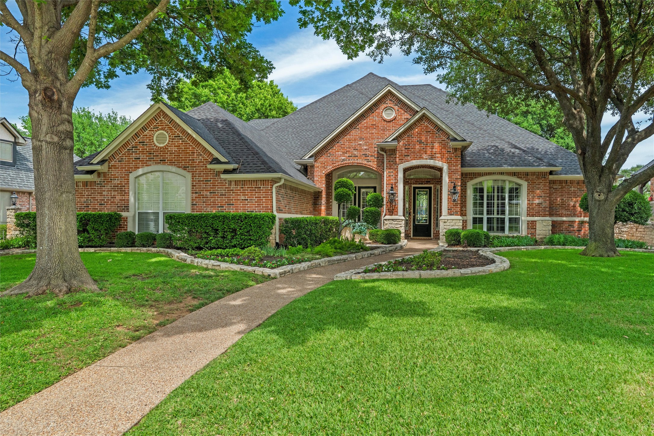 912 Walnut Falls Circle