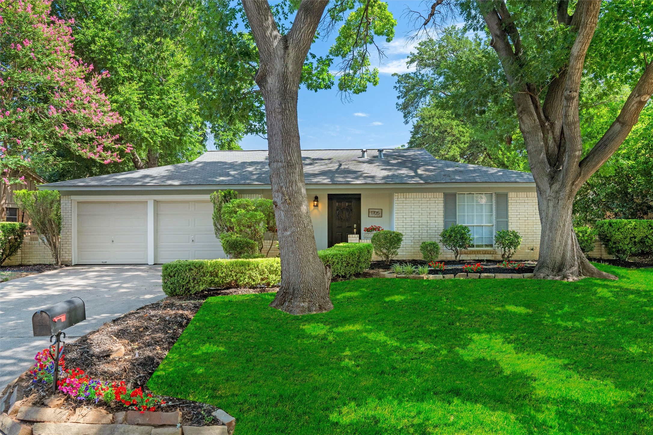 1705 Manchester Drive