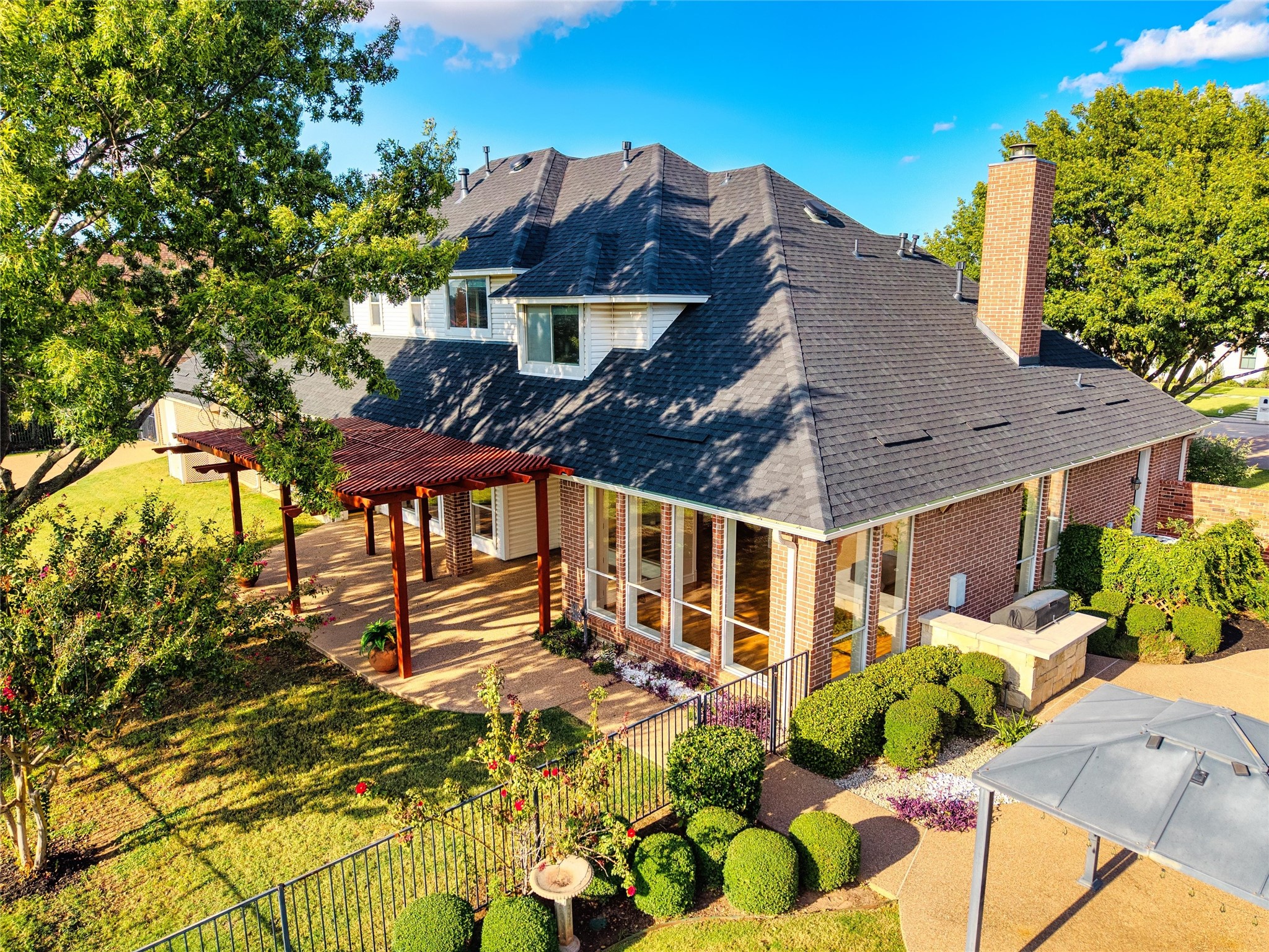 901 Walnut Falls Circle