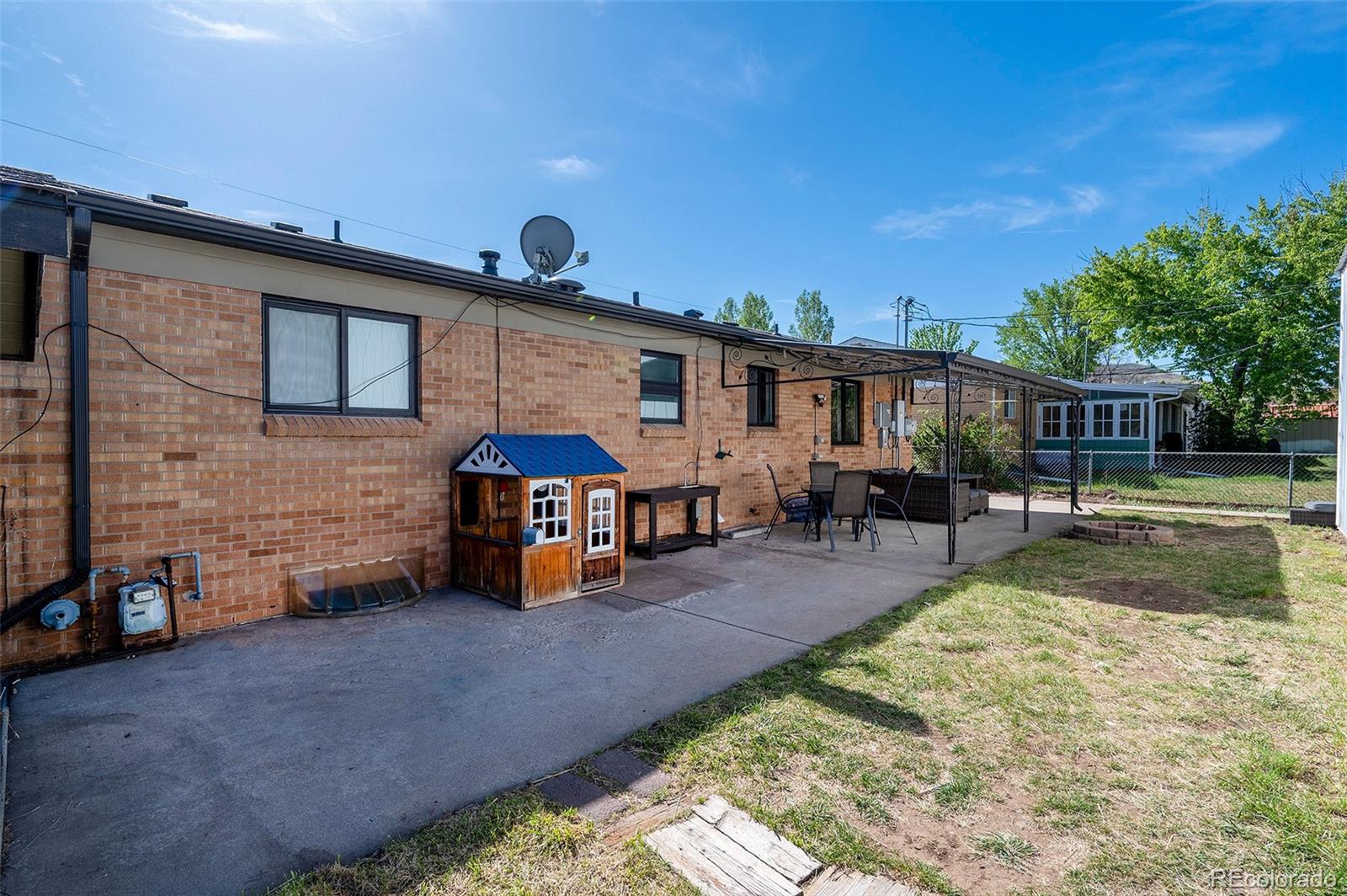995 Salvia Street