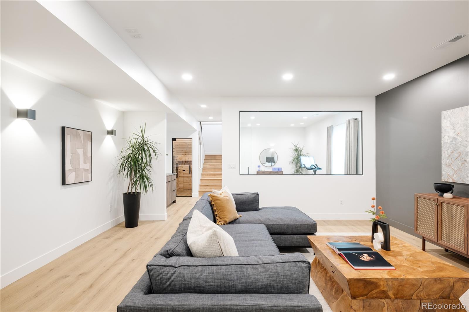 3855 Kalamath Street