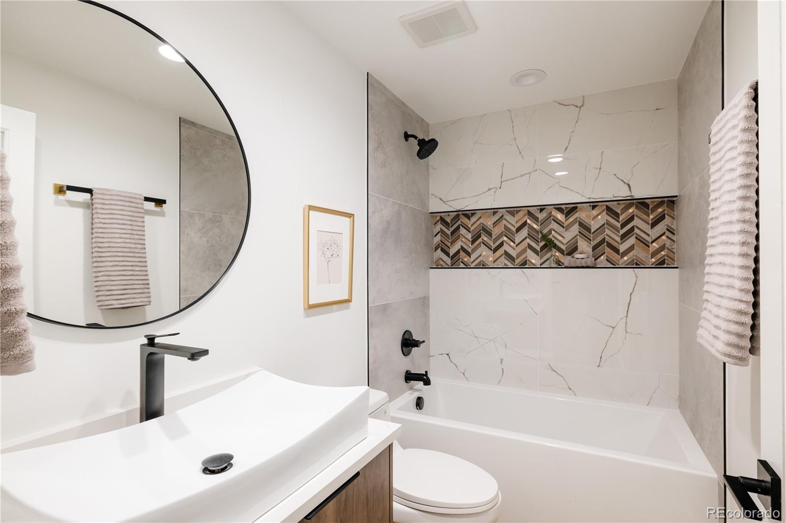 3855 Kalamath Street