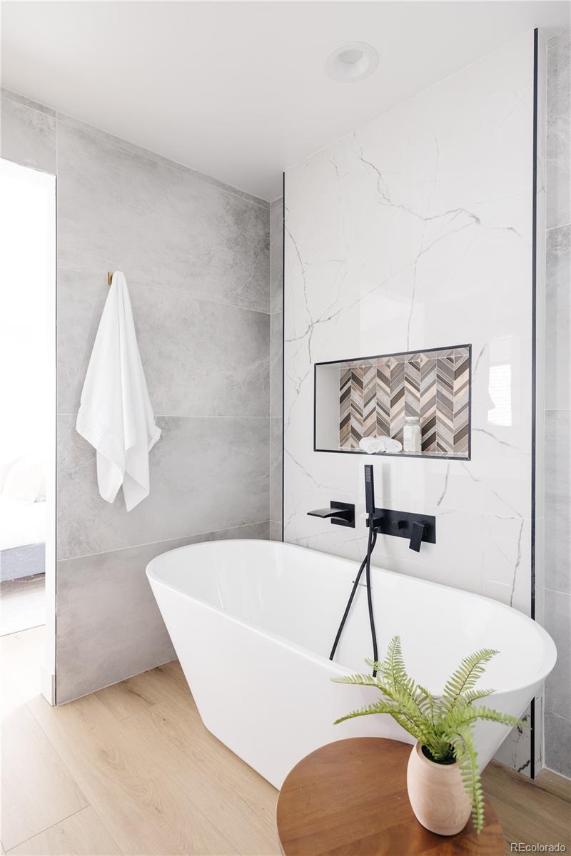 3855 Kalamath Street