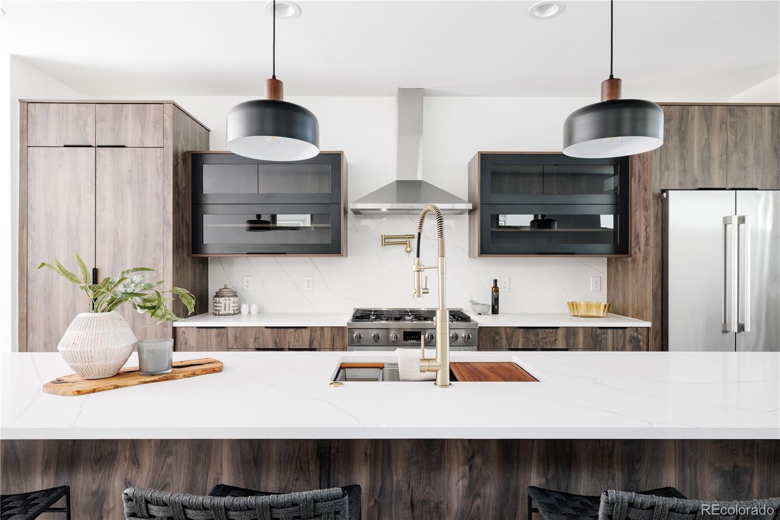 3855 Kalamath Street