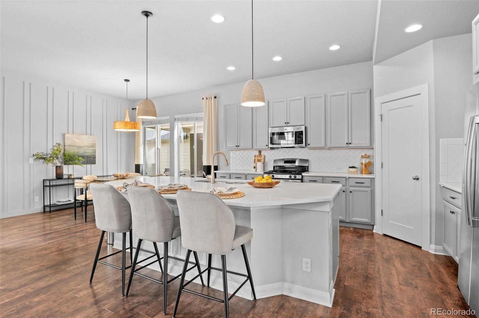 1361 W 67th Place