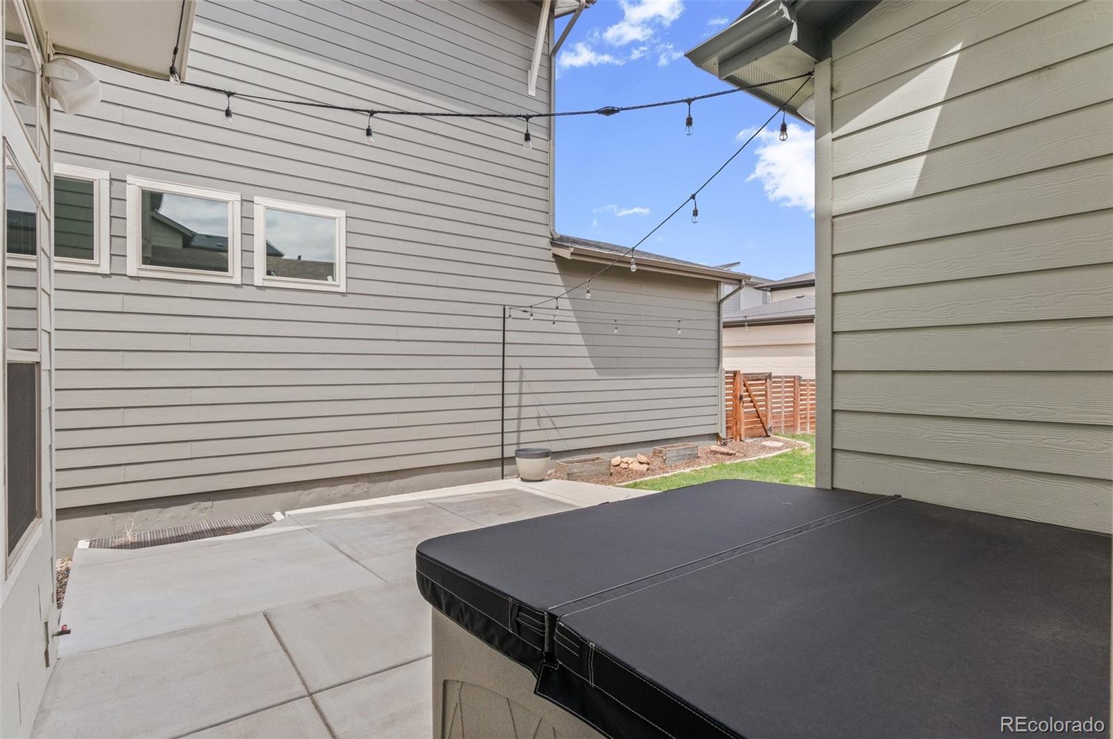 1361 W 67th Place