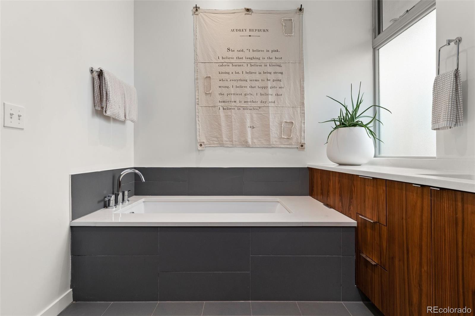 3233 Tejon Street Unit: 305