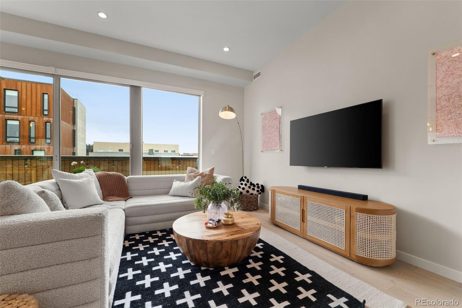 3233 Tejon Street Unit: 305