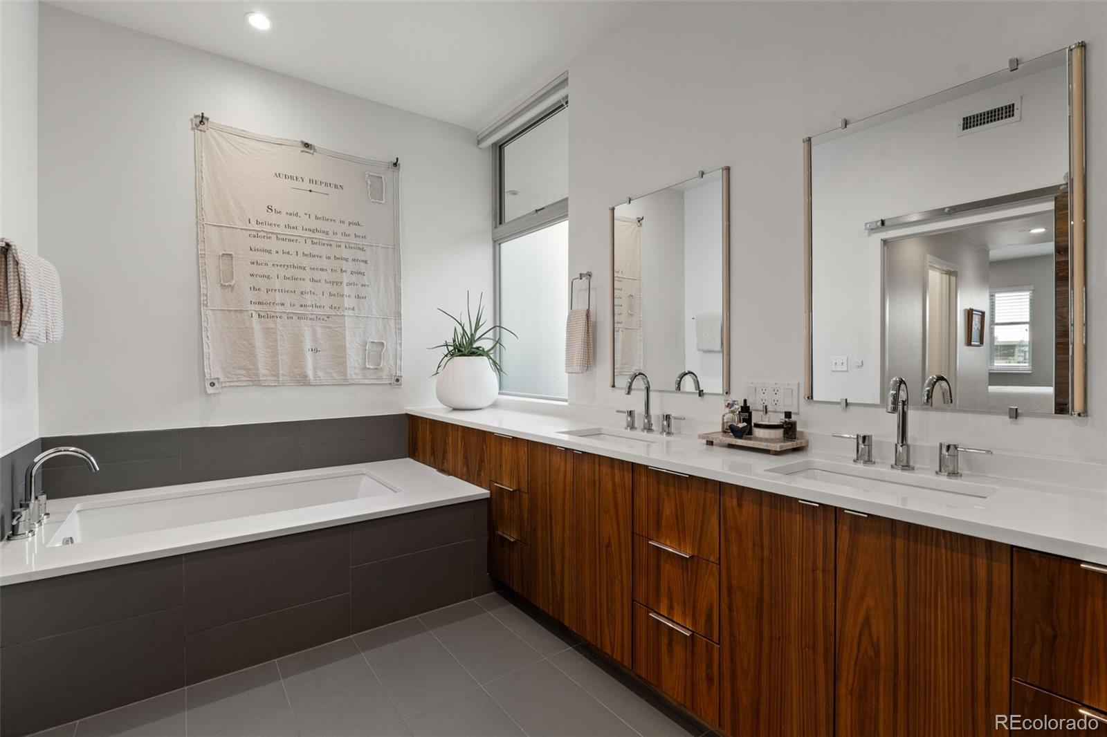 3233 Tejon Street Unit: 305