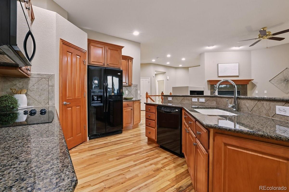23951 E Easter Place