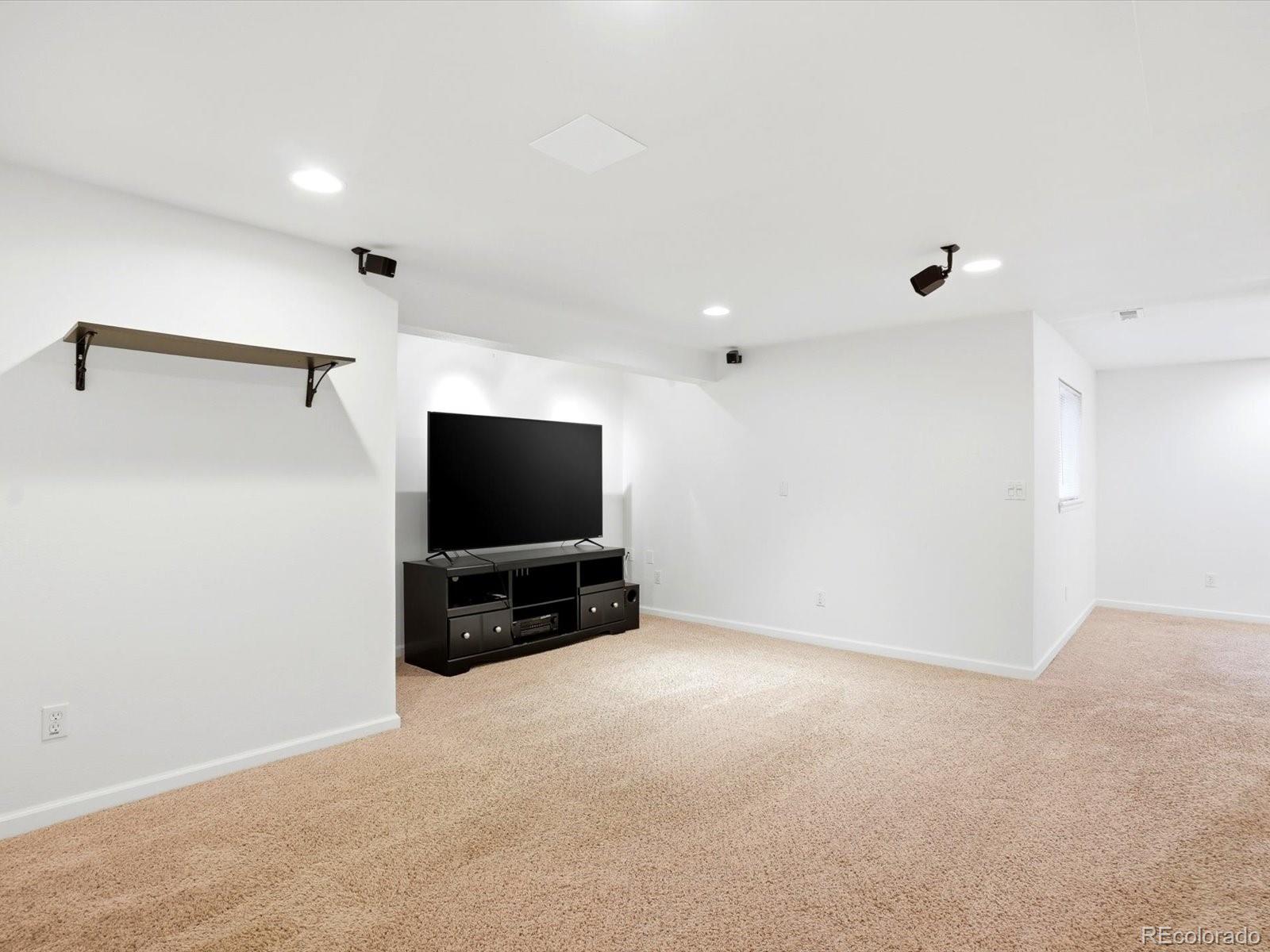 6429 Devinney Street