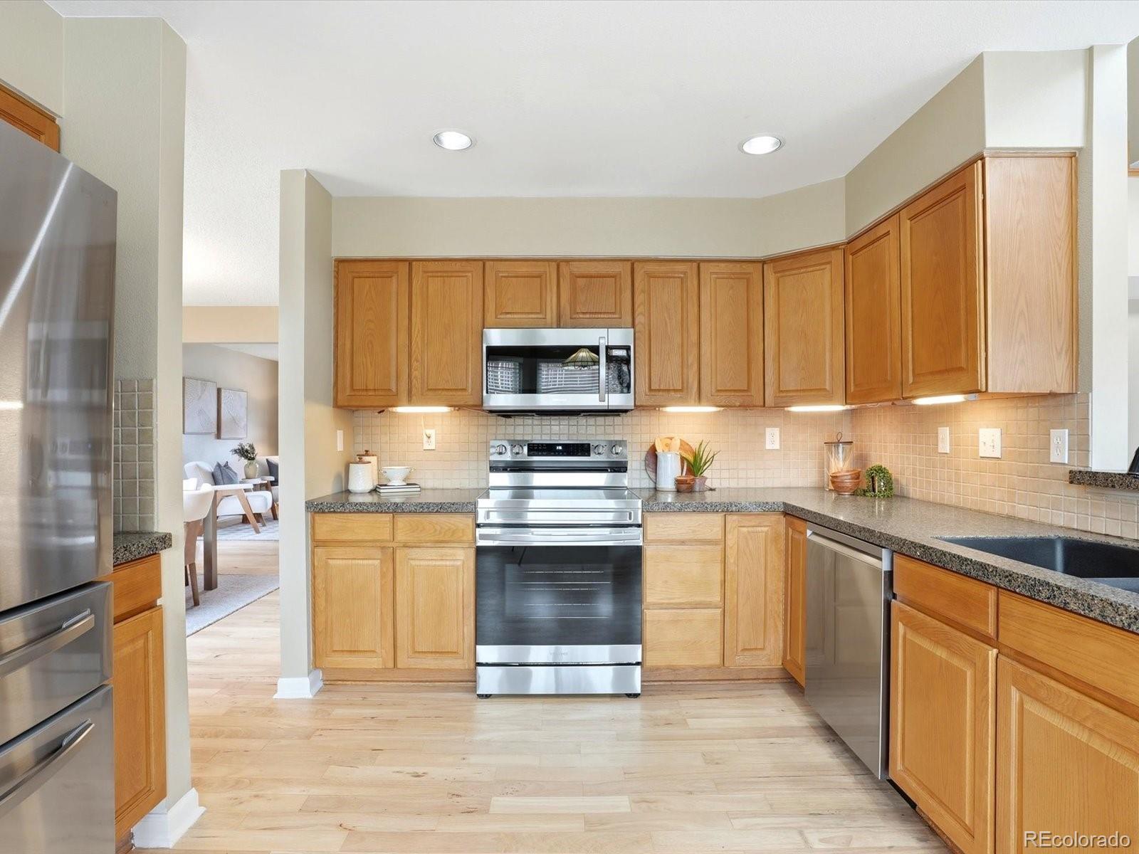 6429 Devinney Street