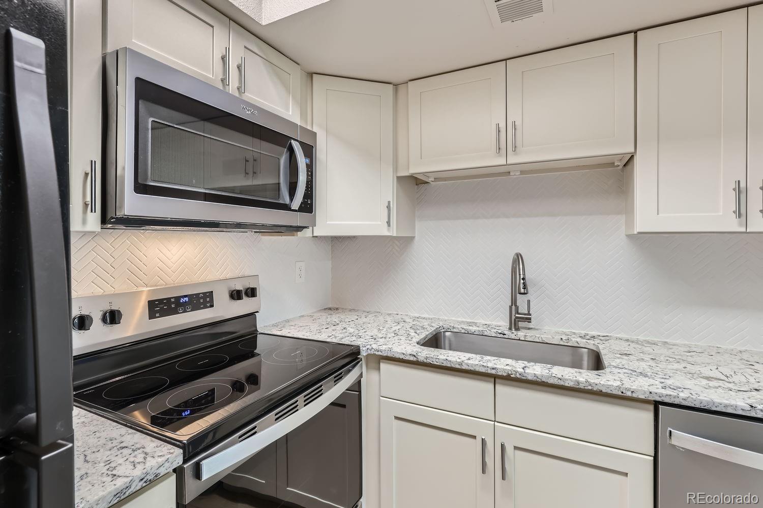 6650 E Arizona Avenue Unit: 166