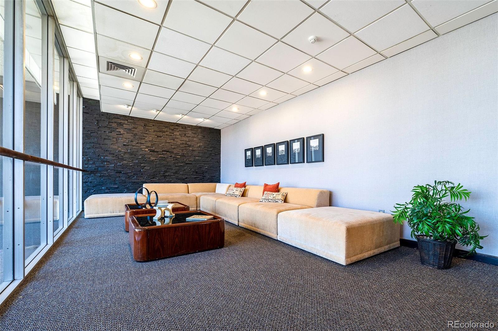 2 Adams Street Unit: 905