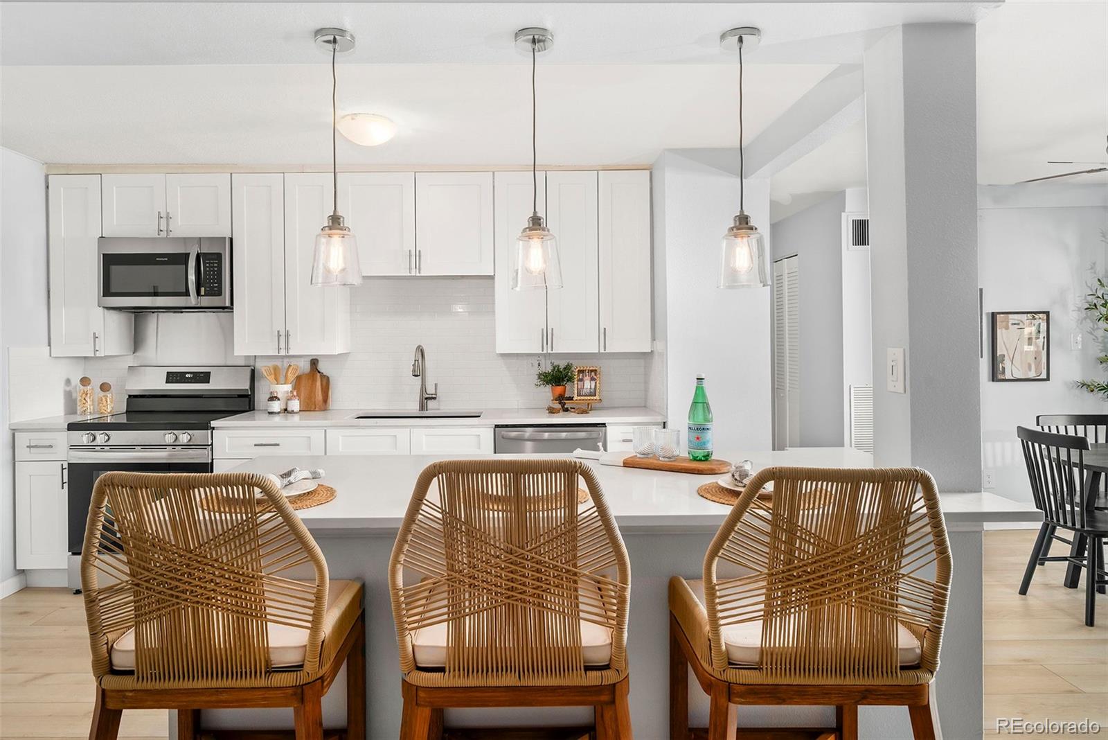 2 Adams Street Unit: 905