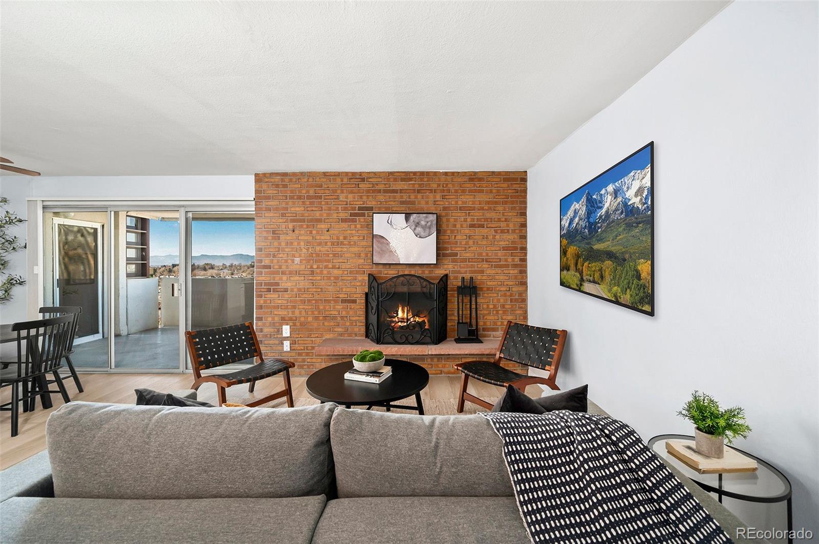 2 Adams Street Unit: 905