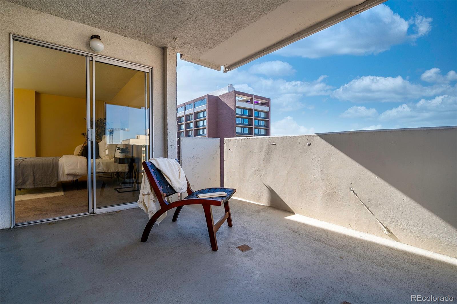 2 Adams Street Unit: 905