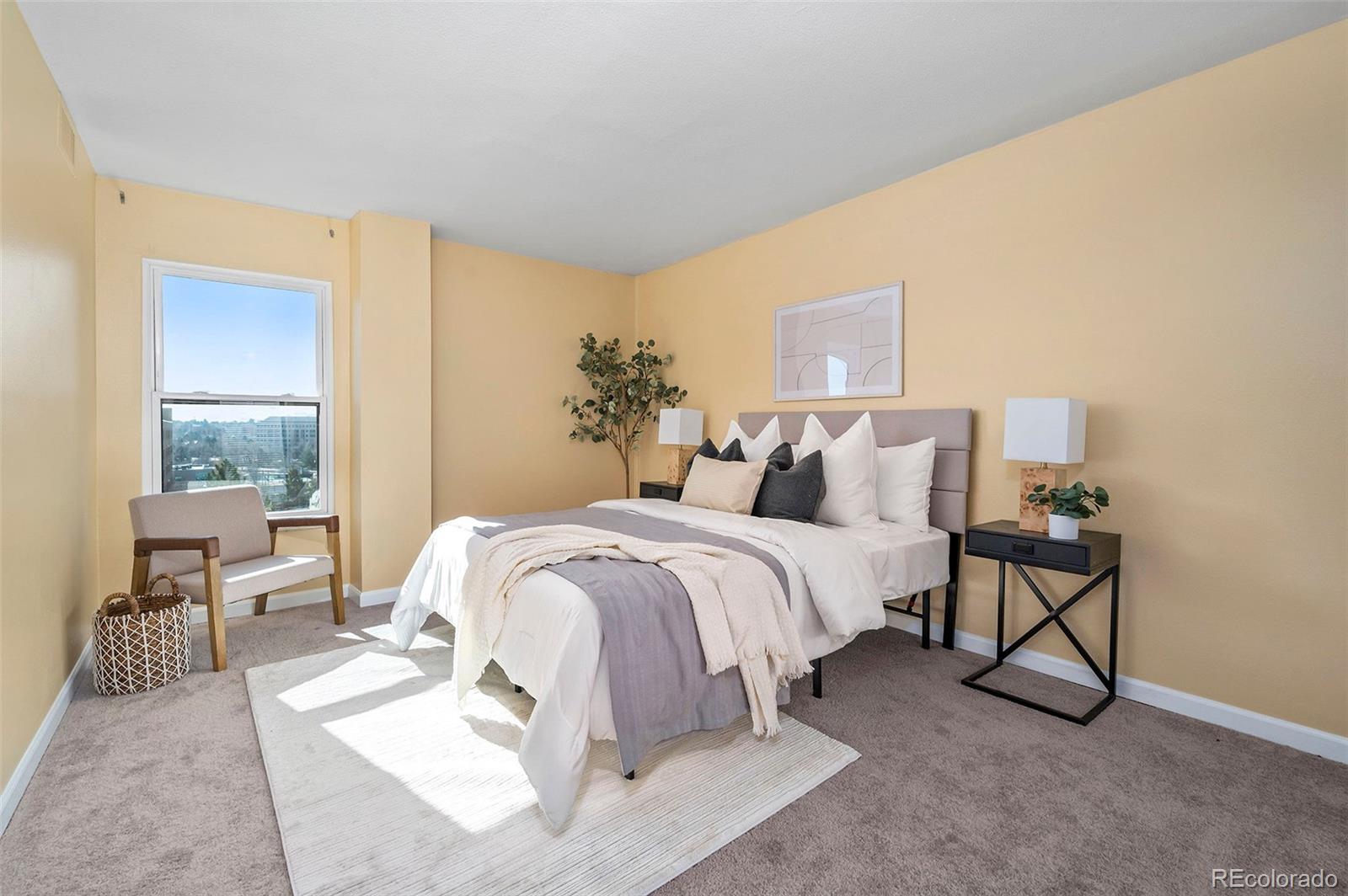 2 Adams Street Unit: 905