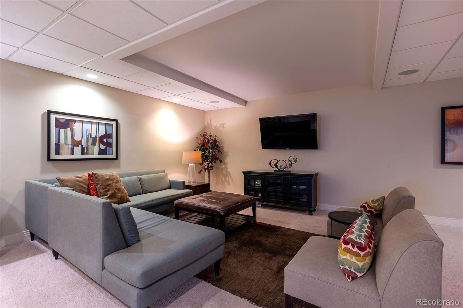 2 Adams Street Unit: 905