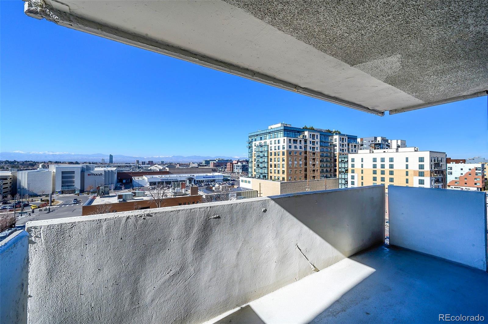2 Adams Street Unit: 905